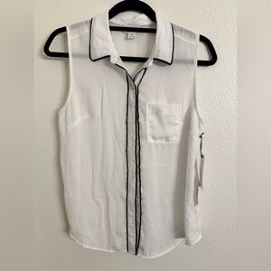 NWT Liz Claiborne White Sleeveless Button Down Tunic Blosue